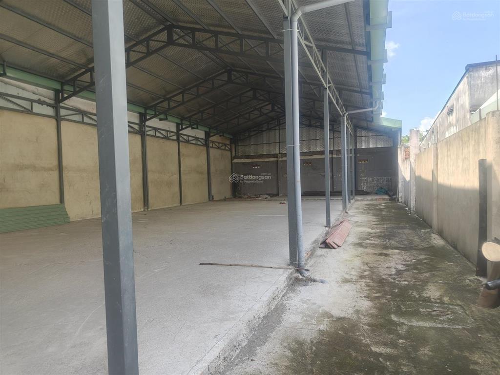 Cho thuê xưởng diện tích 380m2 giá 30tr đỗ văn dậy hóc môn