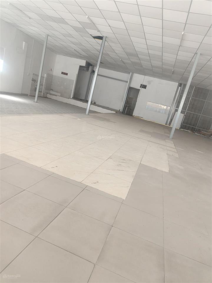 Cho thuê mặt bằng kinh doanh góc 2 mặt tiền diện tích 14x25m (350m2) giá 30tr gần chợ hóc môn
