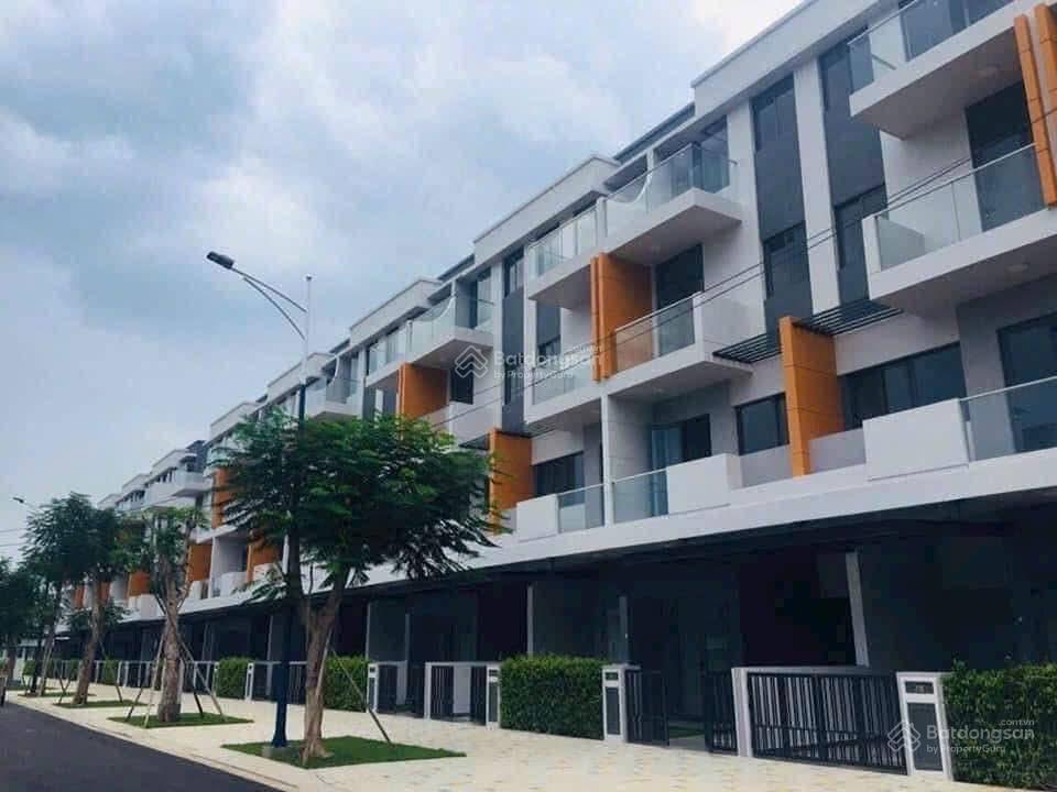 Nhà vị trí đẹp view công viên. lovera premier. khang điền. phong phú. bình chánh.