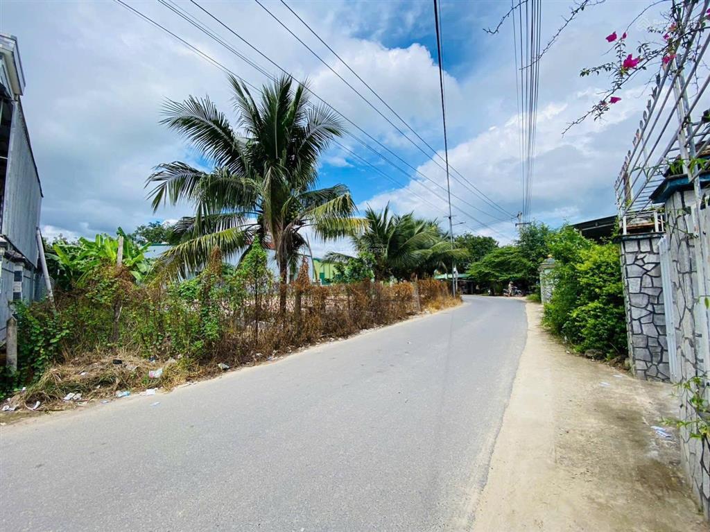 Bán lô góc full thổ cư mặt đường nhựa vị trí kinh doanh đẹp tại suối tân xã cam lâm, gần dự án vin