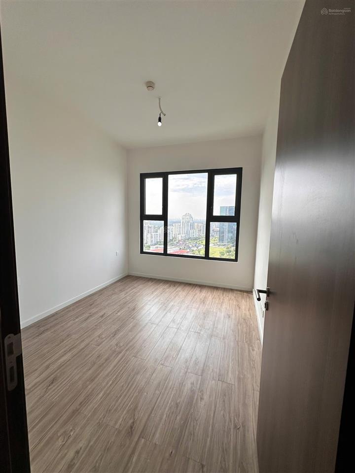 Căn hộ 2pn ntcb infiniti q7 giá thuê 18tr, view hồ bơi resort, có 2 tủ quần áo và đảo bếp