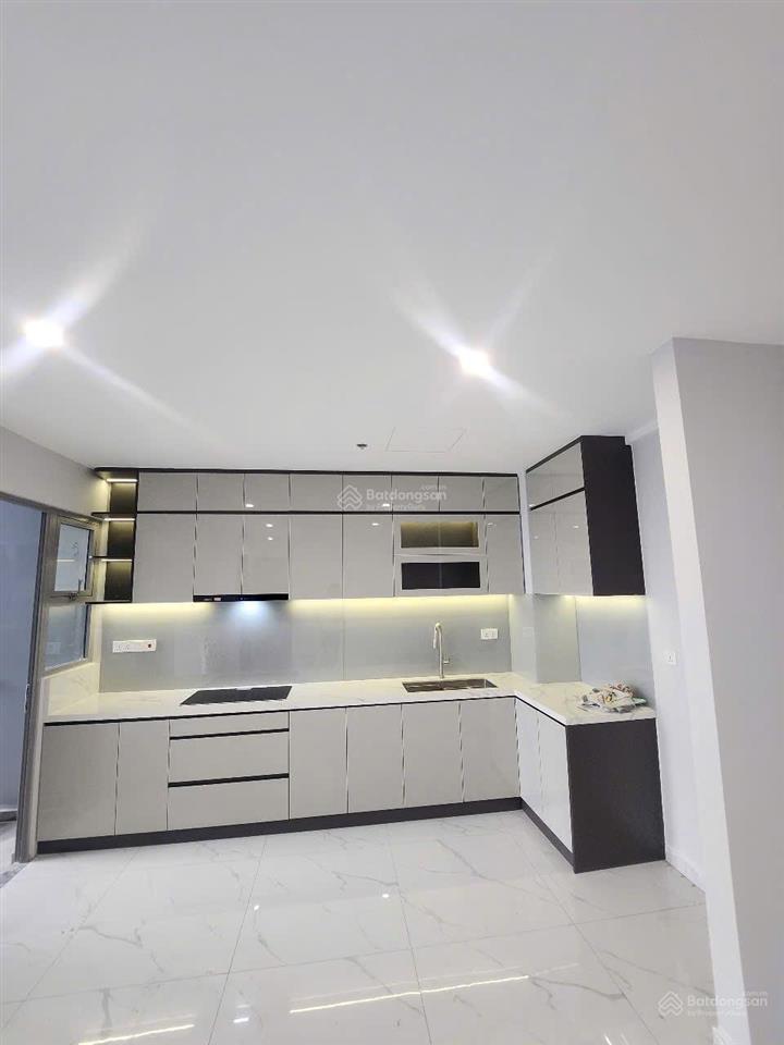 Bán căn 2pn celesta rise giá 6,390 tỷ, view hồ bơi, bàn giao hoàn thiện, nhà đẹp hướng mát