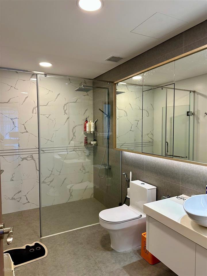 Cho thuê 2pn +1 106m2 sunwah pearl, full nội thất như hình, view sông đẹp, tầng trung đẹp 40tr