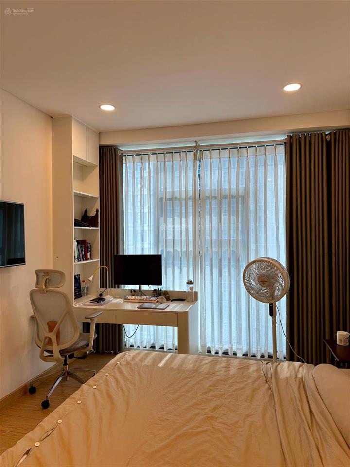 Cho thuê 2pn +1 106m2 sunwah pearl, full nội thất như hình, view sông đẹp, tầng trung đẹp 40tr