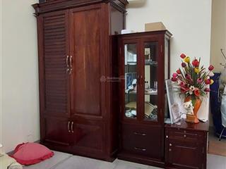 Cần bán gấp căn nhà ôm cua 2 mặt nội bộ ô tô thông thoáng gàn biển