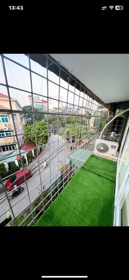 Tập thể ngân hàng chùa bộc . Còn mới 70% . 
Không nằm trong việc QH. 
Giá 3.3 tỷ sở hữu