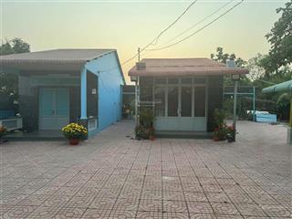 Nhà vườn nghỉ dưỡng  cách quận 1 10 phút  kế bên phú mỹ hưng