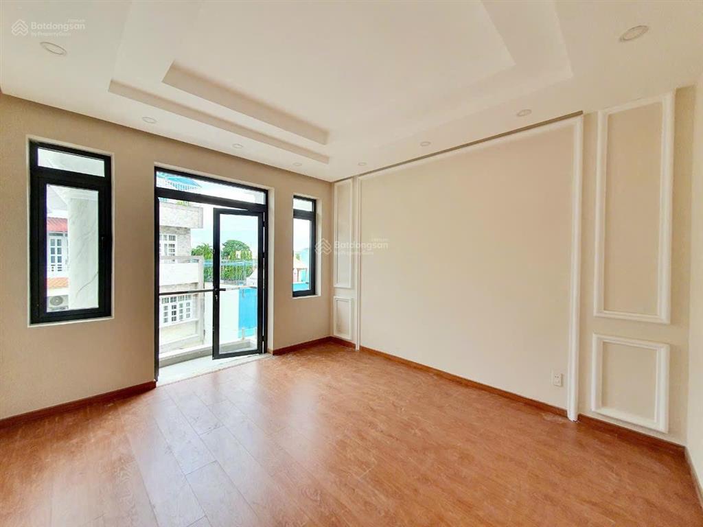 Nhà phố 4 tầng  đường 12m  4x17  nội thất cao cấp