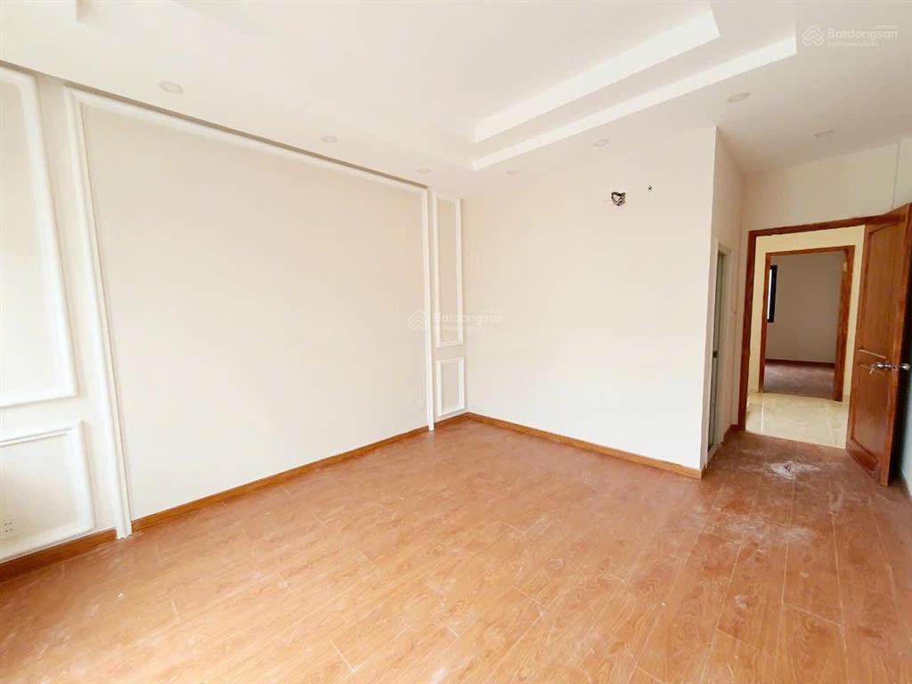 Nhà phố 4 tầng  đường 12m  4x17  nội thất cao cấp