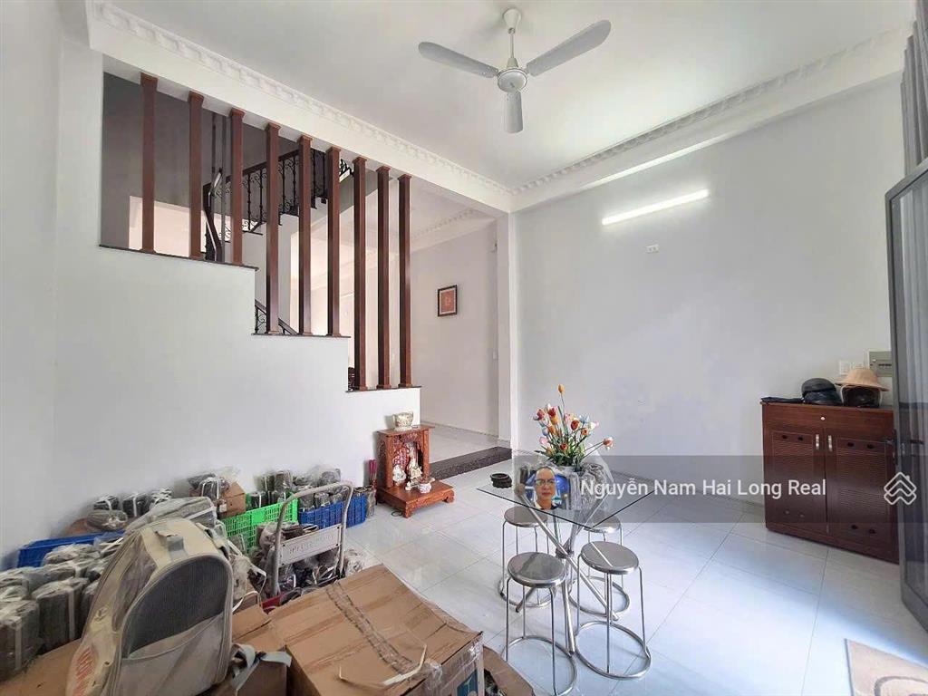 Nhà mặt tiền 855  hẻm thông  gần 3 trường đh  5x26m  bán gấp trong tháng