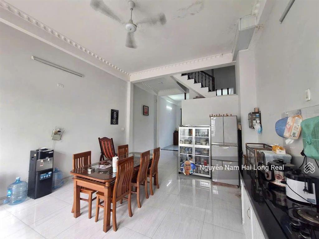 Nhà mặt tiền 855  hẻm thông  gần 3 trường đh  5x26m  bán gấp trong tháng