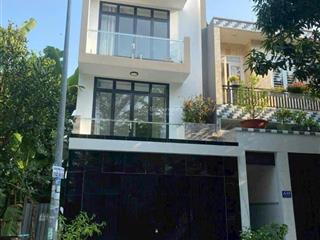 Chính chủ gửi bán nhà tái định cư phú mỹ q7.
dt 5x18m. 1 trệt 2 lầu. sân thượng giá 13tỷ tl