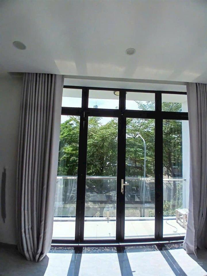 Chính chủ gửi bán nhà tái định cư phú mỹ q7.
dt 5x18m. 1 trệt 2 lầu. sân thượng giá 13tỷ tl