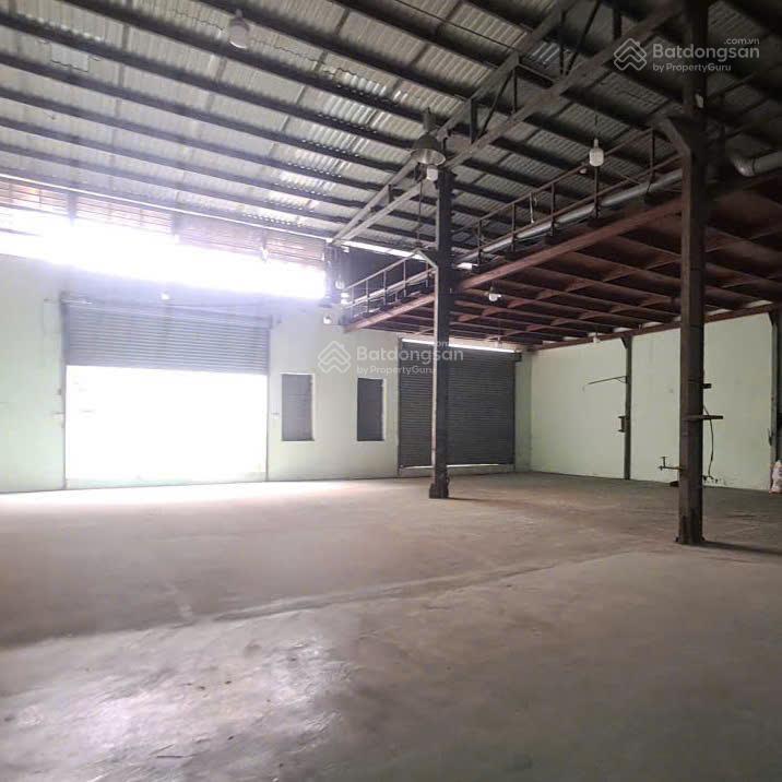Cho thuê kho tại nhà bè giá rẻ dt 550m2 có pccc tự động phun nước