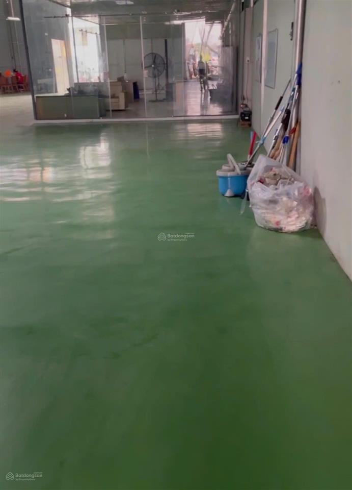 Kho 1.400m hoàng quốc việt 140 triệu/tháng