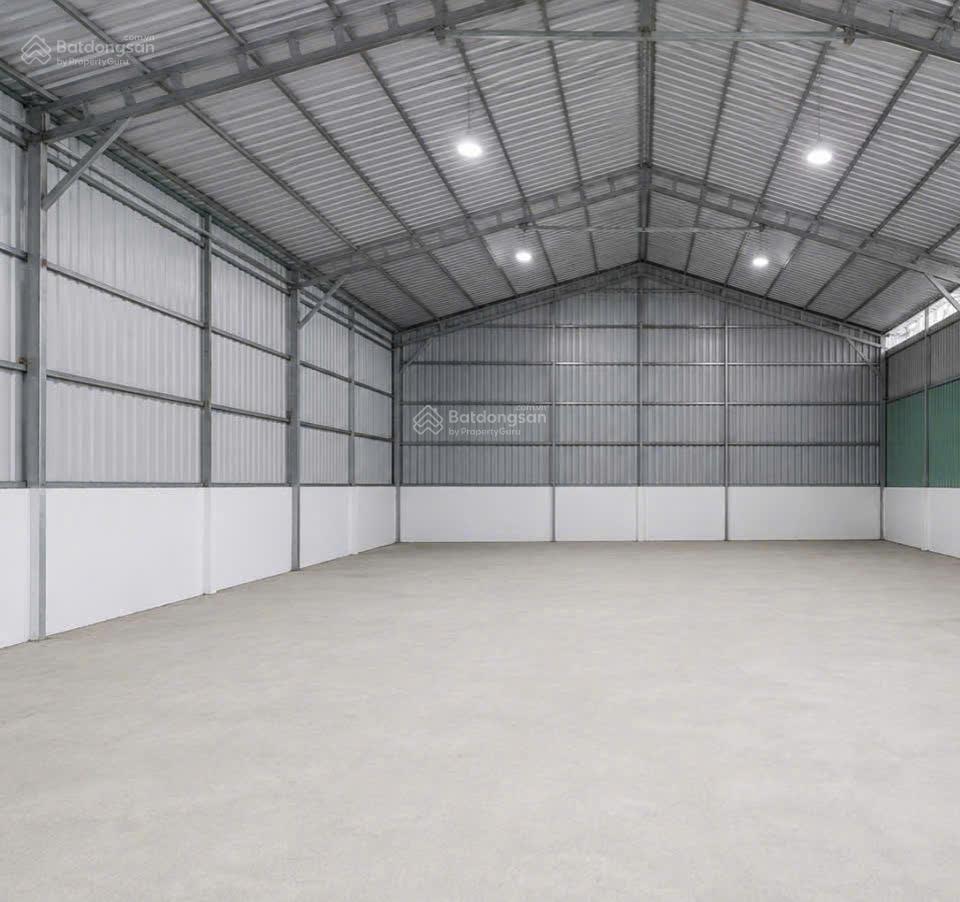 Kho 240m nguyễn văn quỳ, quận 7  31 triệu/tháng