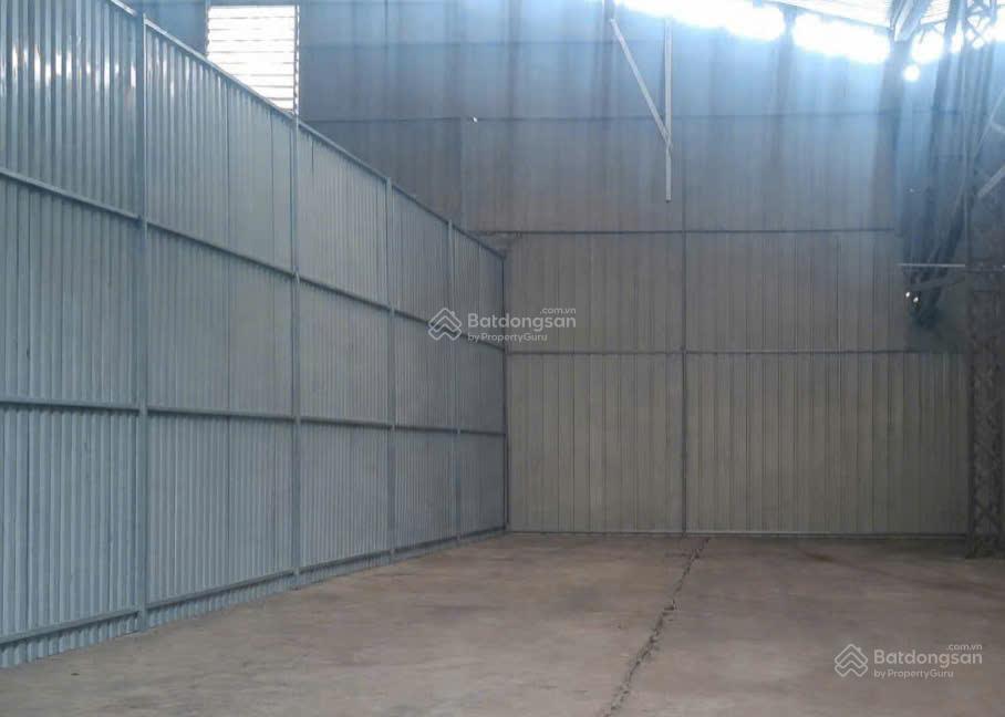 Kho 100m bế văn cấm, quận 7  trần cao 8m  15tr/tháng