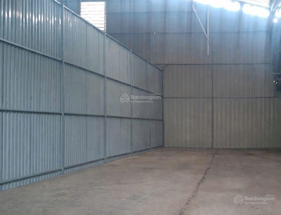 Kho 100m bế văn cấm, quận 7  trần cao 8m  15tr/tháng