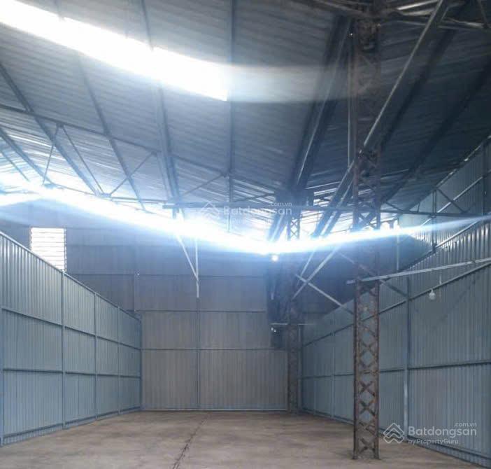 Kho 100m bế văn cấm, quận 7  trần cao 8m  15tr/tháng