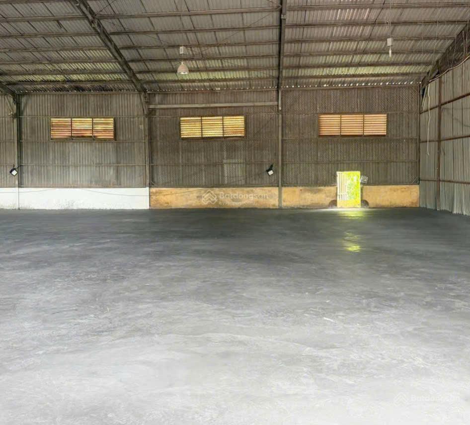 Kho xưởng đào trí, quận 7 300m 39tr/tháng xe cont tận cửa