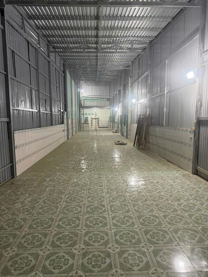 Cho thuê mặt tiền lê văn lương, nhà bè 205m sử dụng 15tr/tháng kho mới xây
