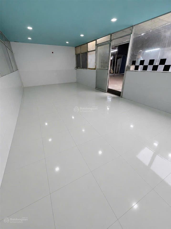Cho thuê mặt tiền phạm hữu lầu, nhà bè 420m 40tr/tháng kho mới sửa