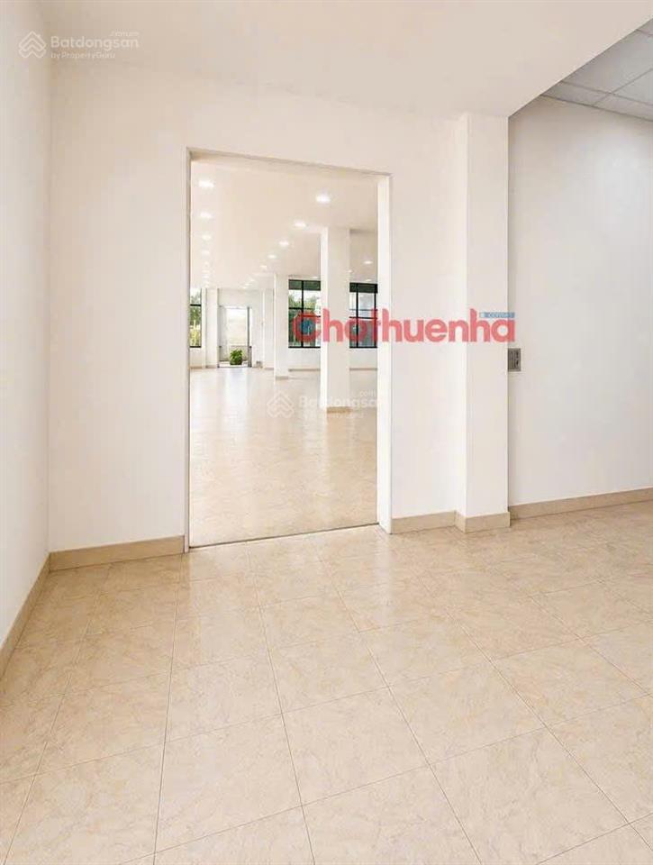 Cho thuê mặt bằng lớn huỳnh tấn phát, khuôn viên khoảng 1.200m 180 triệu/tháng, chưa vat