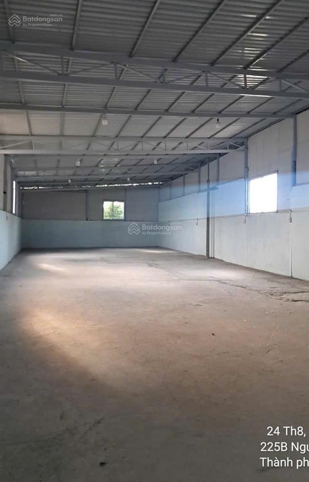 Kho 300m phạm hùng 18 triệu/tháng  xe tải 8 tấn ra vào  thuận tiện trung chuyển hàng