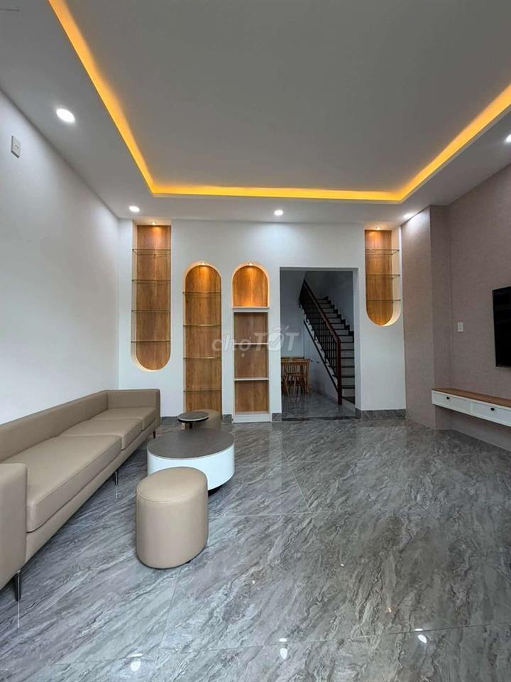 cho thuê nhà 4 tầng đường Trưng Nữ Vương trung tâm.thành phố