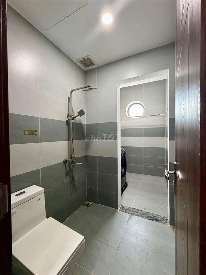 cho thuê nhà 4 tầng đường Trưng Nữ Vương trung tâm.thành phố