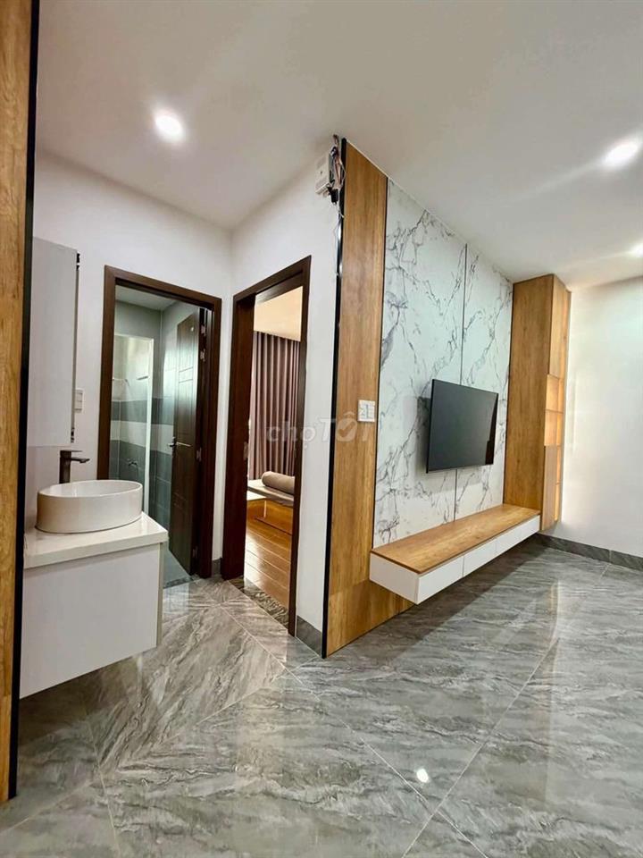 cho thuê nhà 4 tầng đường Trưng Nữ Vương trung tâm.thành phố