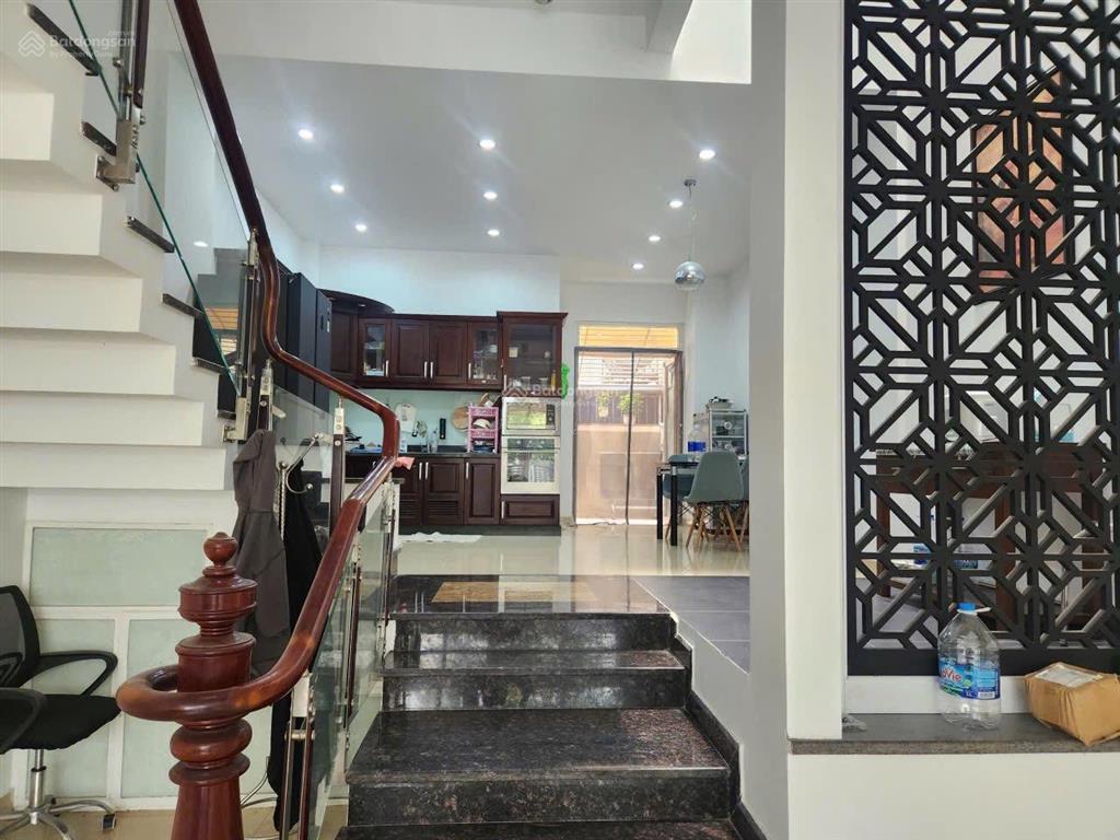 Cho thuê nhà phố kdc 6b intresco, gần trường quốc tế bvis 100m, 4pn