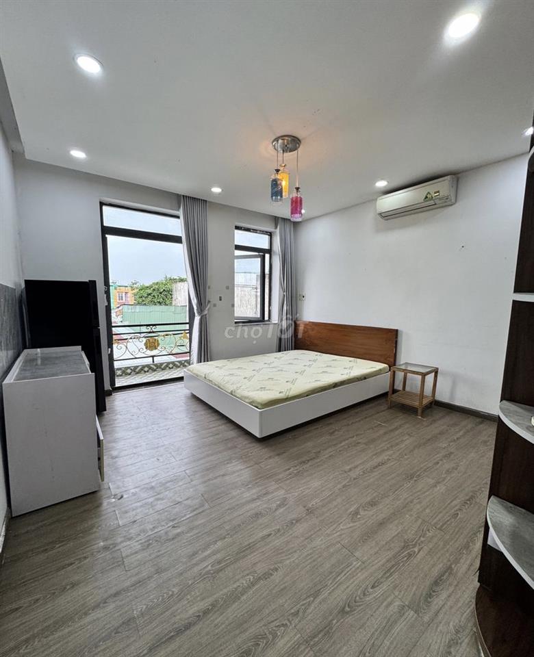 Phòng ban công Phan Huy Ích 40m2 full nt, tủ lạnh, tủ áo to, điện 3.5k