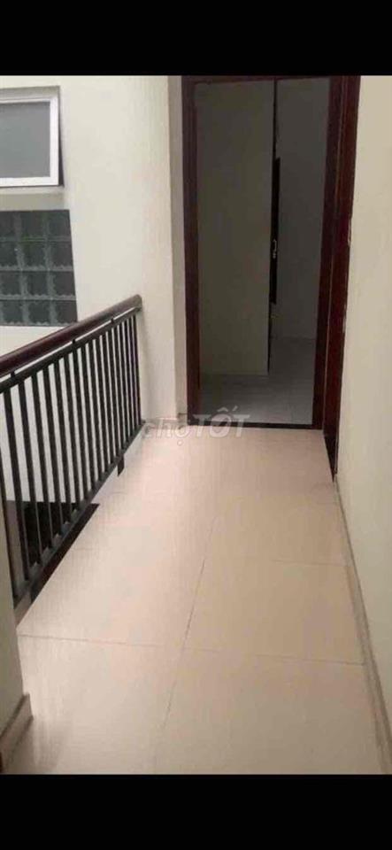 Cho thuê phòng có ban công. Đường Nhiêu Tứ.P7. Q. Phú Nhuận