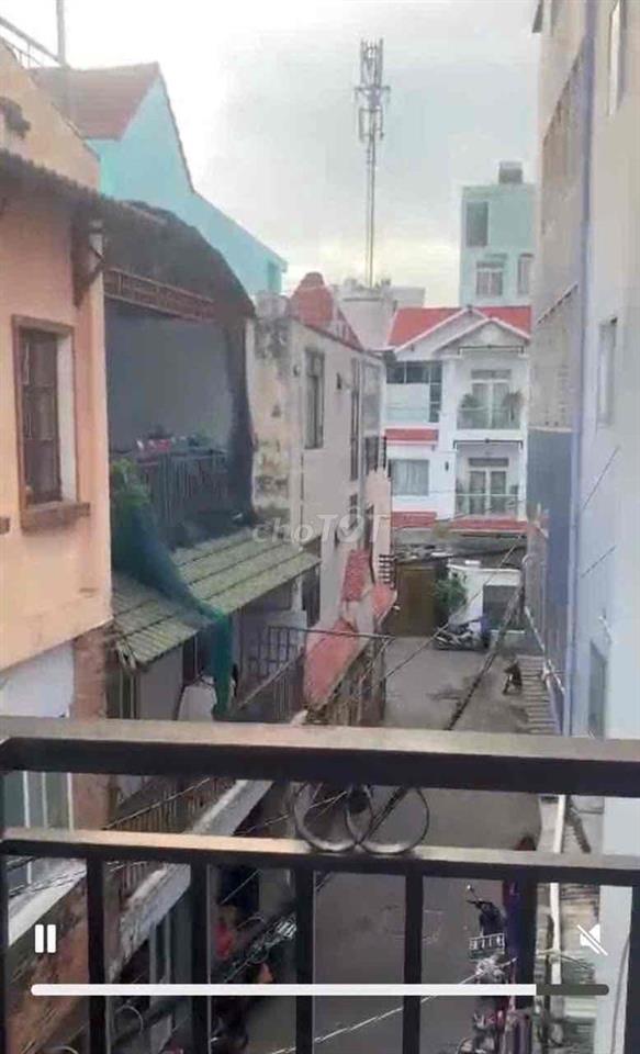 Cho thuê phòng có ban công. Đường Nhiêu Tứ.P7. Q. Phú Nhuận