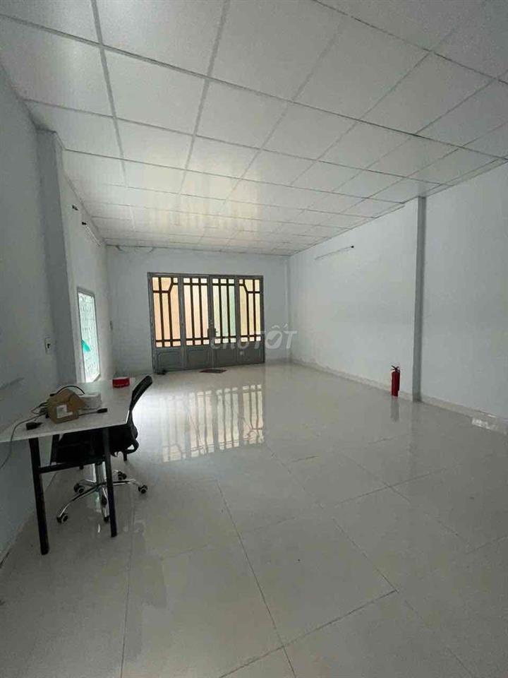 Cho thuê nhà nguyên căn. Đường Lạc Long Quân. Phường 8. Quận Tân Bỉnh