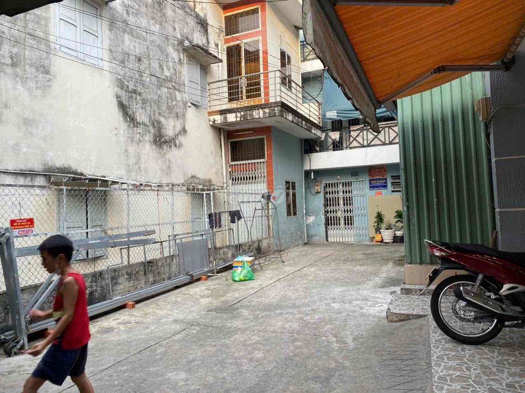 Cho thuê nhà nguyên căn. Đường Lạc Long Quân. Phường 8. Quận Tân Bỉnh