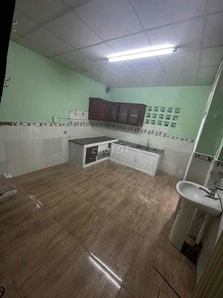 Cho thuê nhà nguyên căn. Đường Vĩnh Viễn, Phường 4. Quận 10