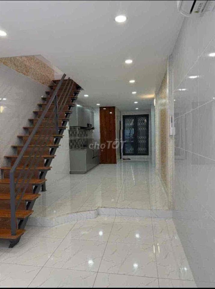 Cho thuê nhà nguyên căn. Đường Huỳnh Văn Bánh, Phường 13. Quận Phú Nhu