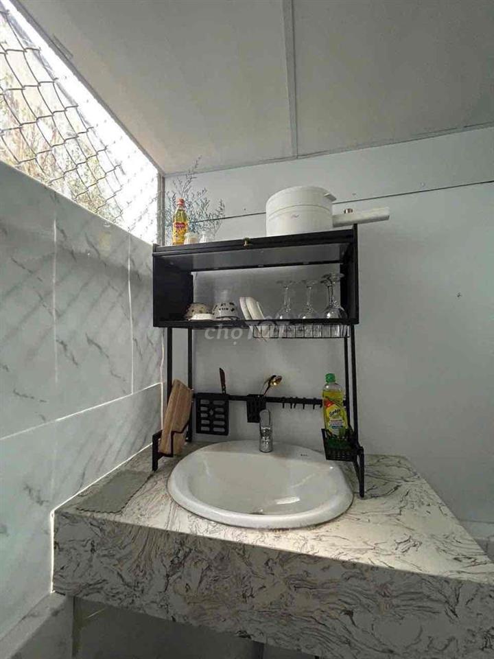 Cho thuê nhà nguyên căn.Đường Bùi Viện. Quận 1