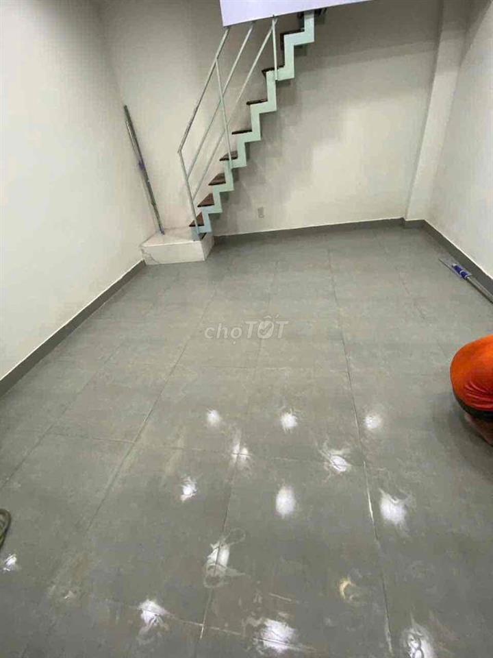 Nhà mặt tiền kinh doanh.Đường Nguyễn Thượng Hiền.P5.Q. Phú Nhuận