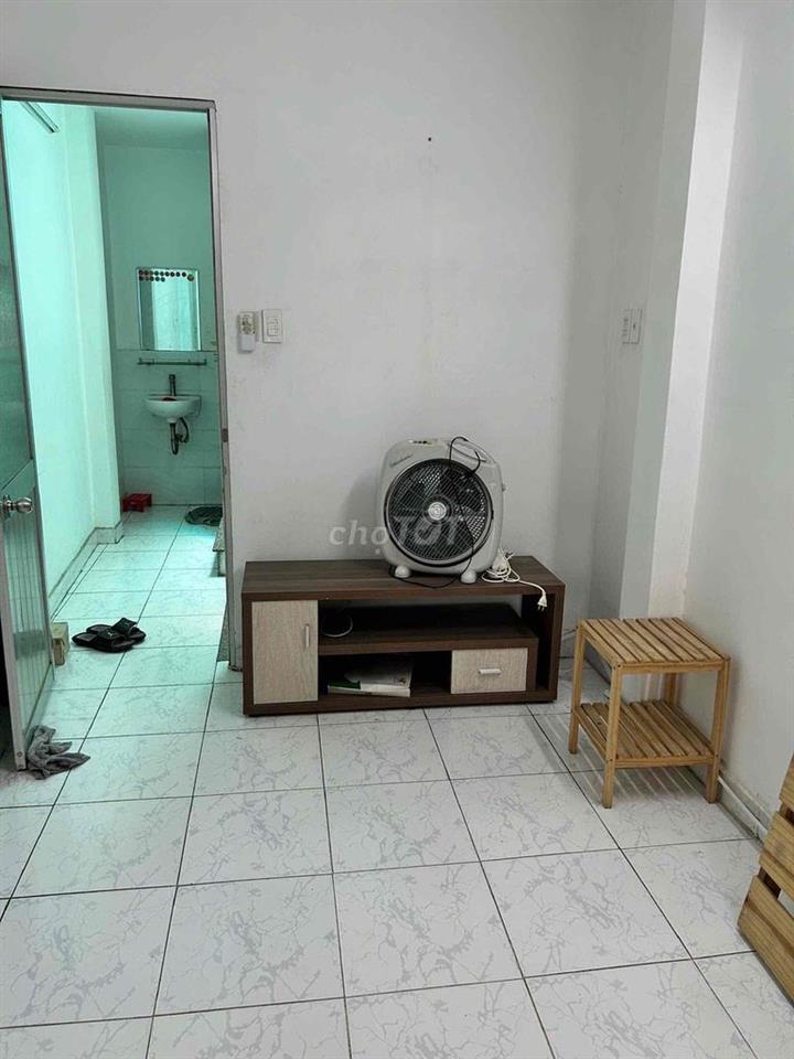 Nhà- Nguyên Căn- 3PN-3WC-Gia-13,5tr-TL-CMTT-P13-Q10