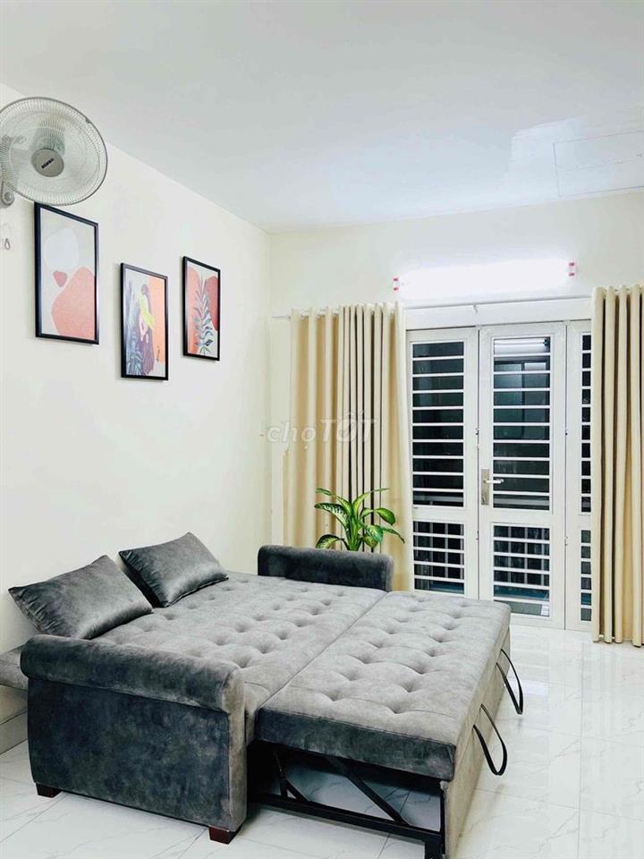 Cho thuê nhà. Nguyên Lầu 1. Lối đi riêng biệt.Nơ Trang Long.P12.Q.BT