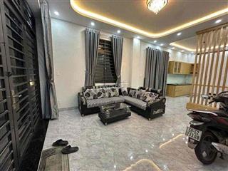 Nhà Mới Sạch Sẽ. Nguyễn Công Hoan. Phường 7. Q. Phú Nhuận