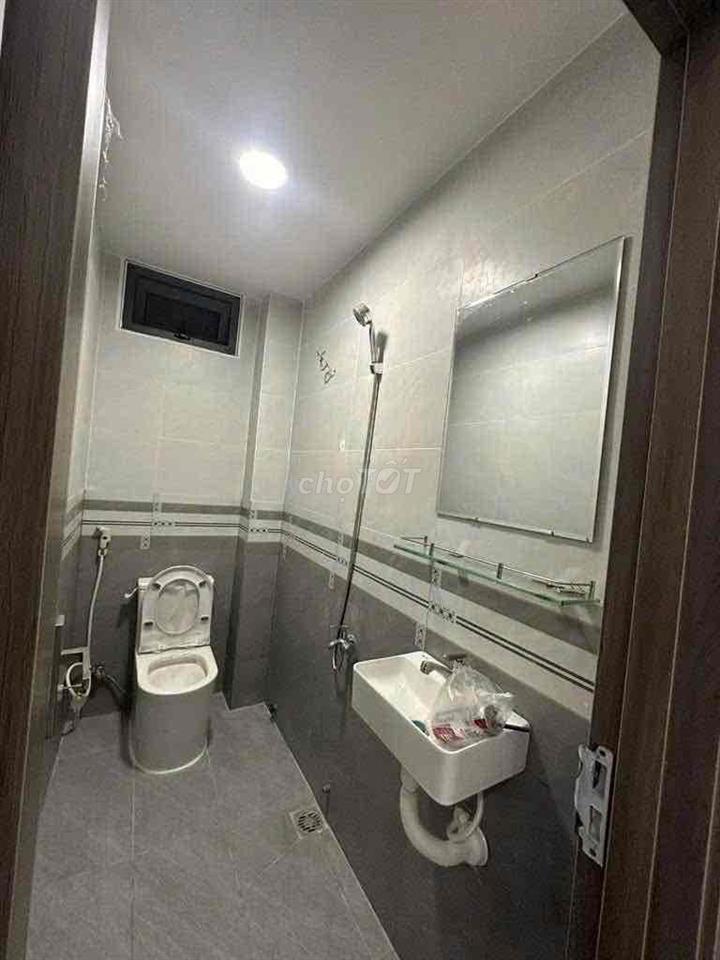 Nhà Mới Sạch Sẽ. Nguyễn Công Hoan. Phường 7. Q. Phú Nhuận