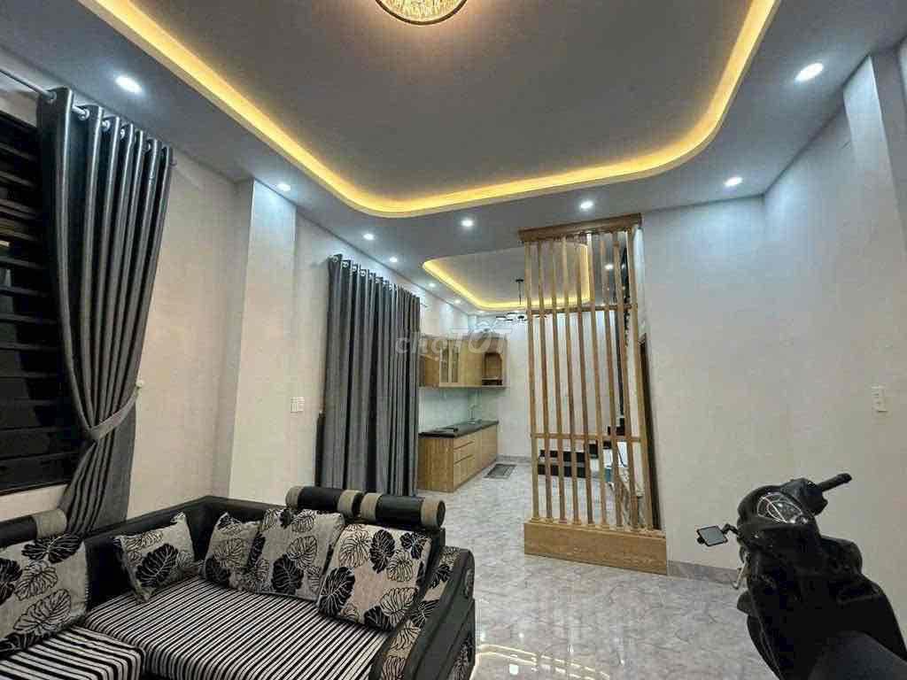 Nhà Mới Sạch Sẽ. Nguyễn Công Hoan. Phường 7. Q. Phú Nhuận