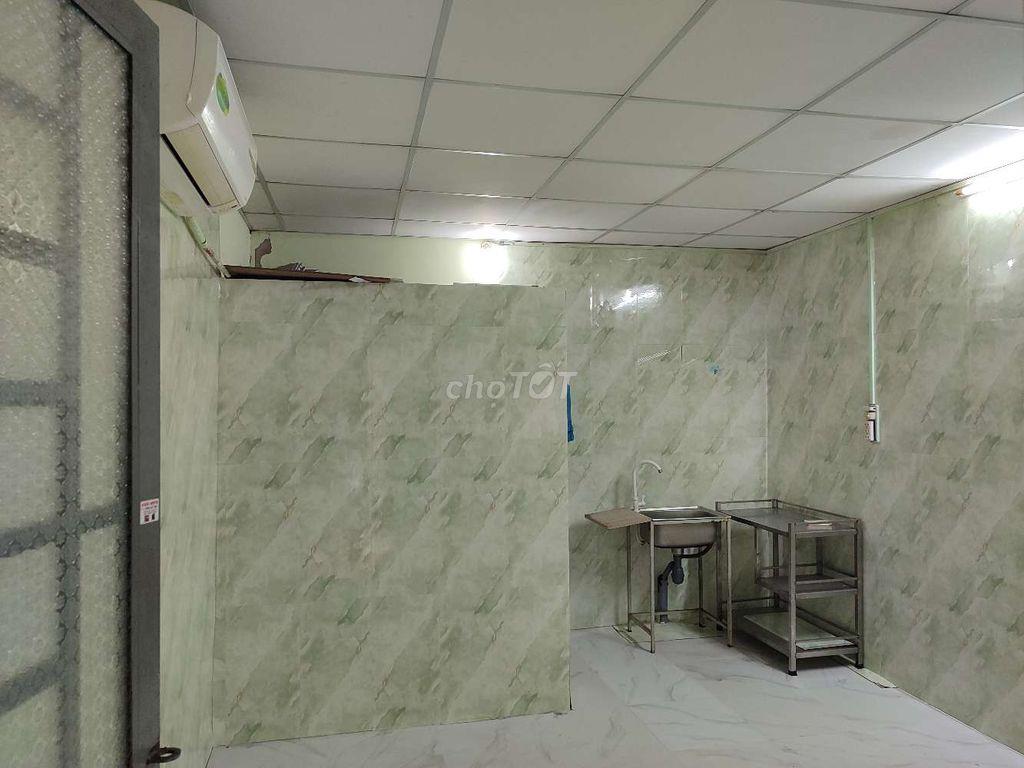 Phòng máy lạnh 2.6tr gần Đại học Văn Lang