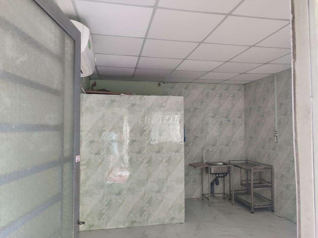 Phòng máy lạnh 2.6tr gần Đại học Văn Lang