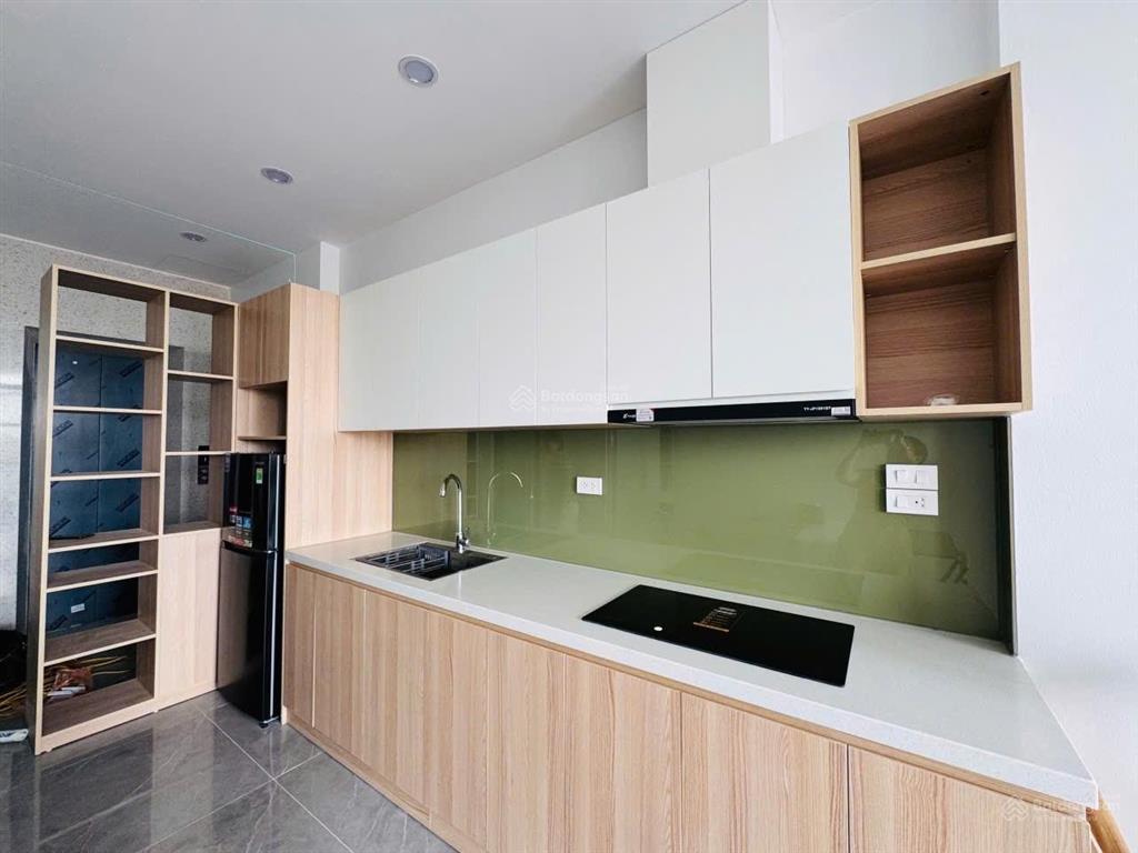 Không chê vào đâu được, quá đẹp, rộng rãi cho thuê căn hộ chỉ 3 phút ra ga cầu diễn thuận tiện