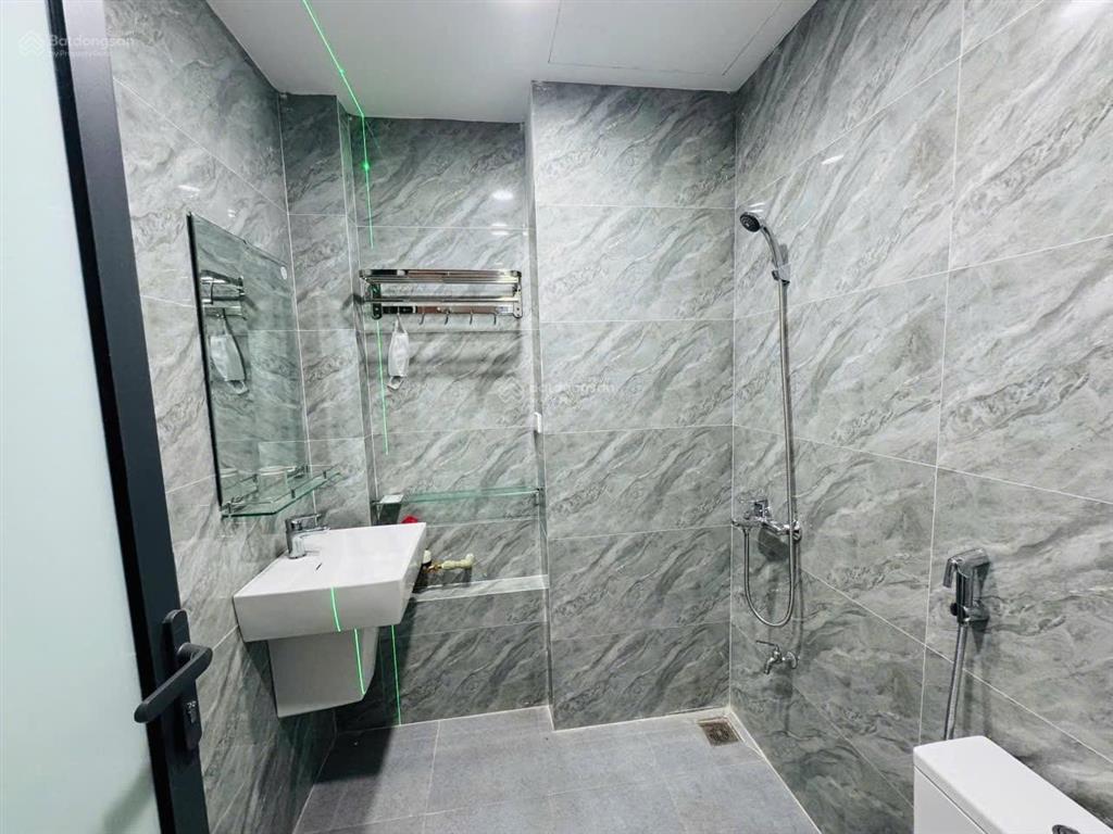 Không chê vào đâu được, quá đẹp, rộng rãi cho thuê căn hộ chỉ 3 phút ra ga cầu diễn thuận tiện